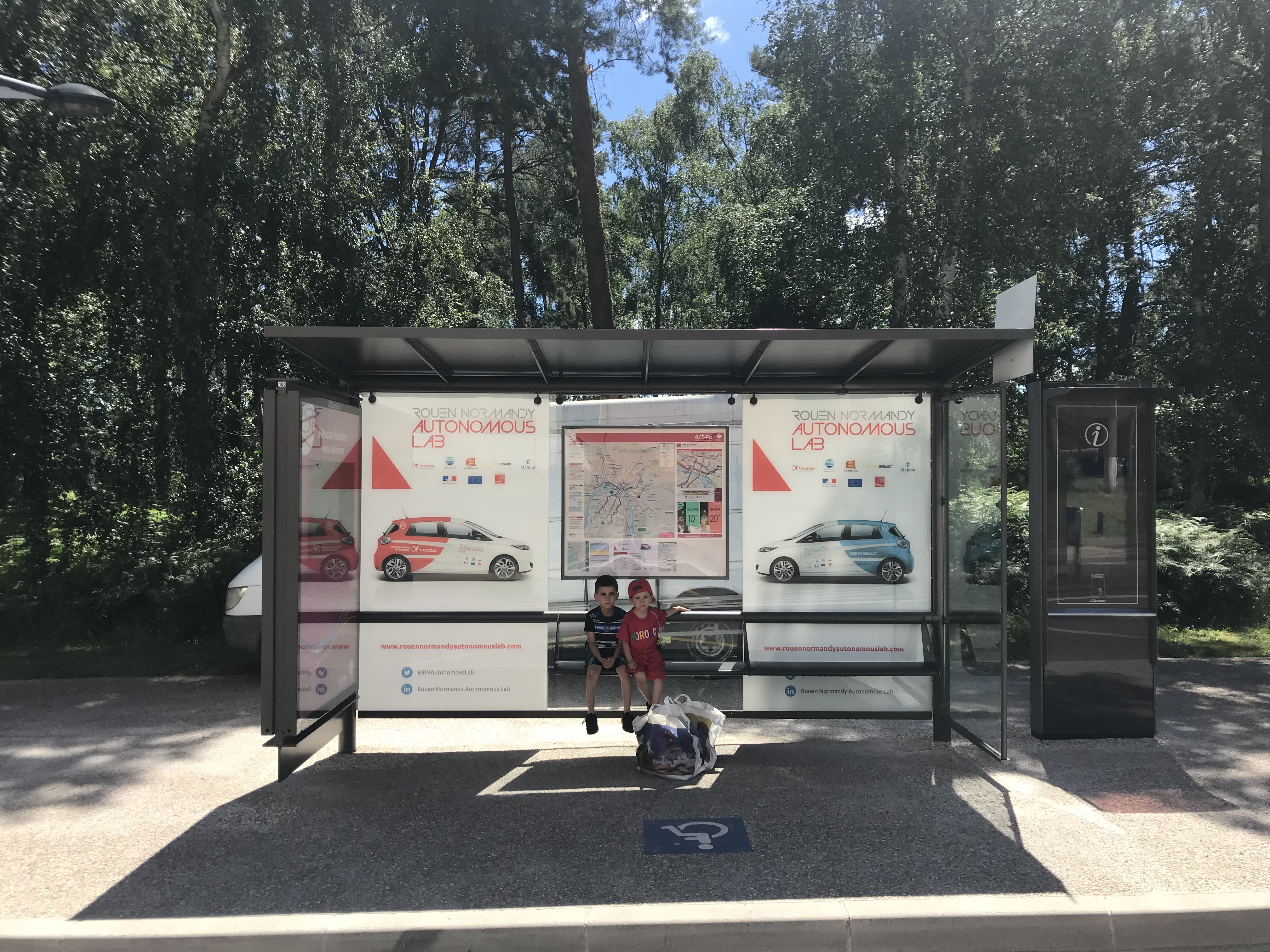 Habillage abribus