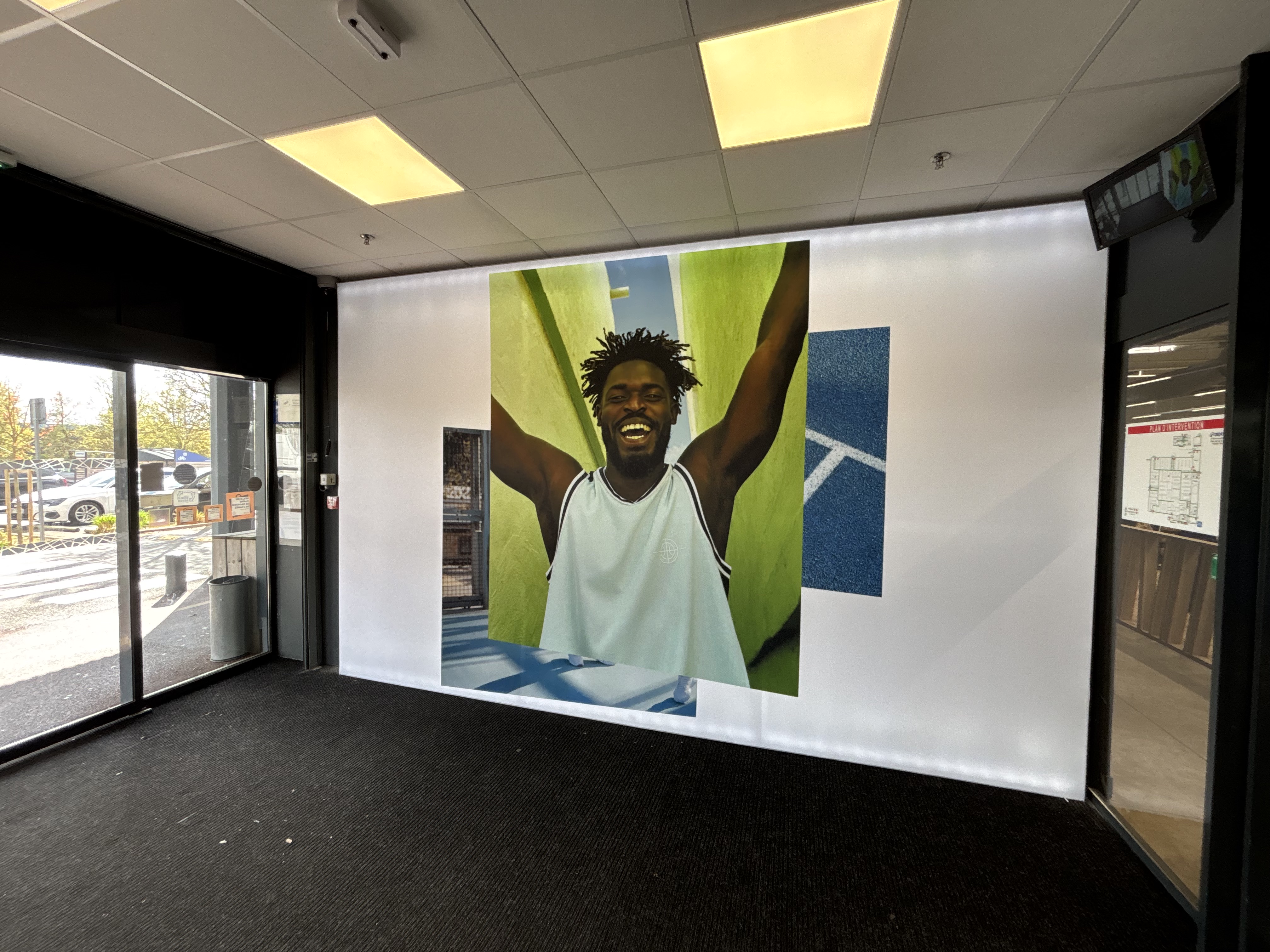 Toile rétro-éclairée DECATHLON Barentin